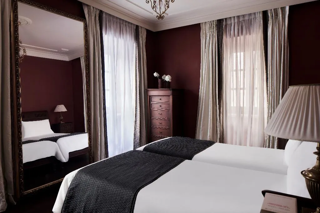 FAMILY ROOM CAPACITY 4 TWO BEDROOMS Room, Ippoliti, Kalamata