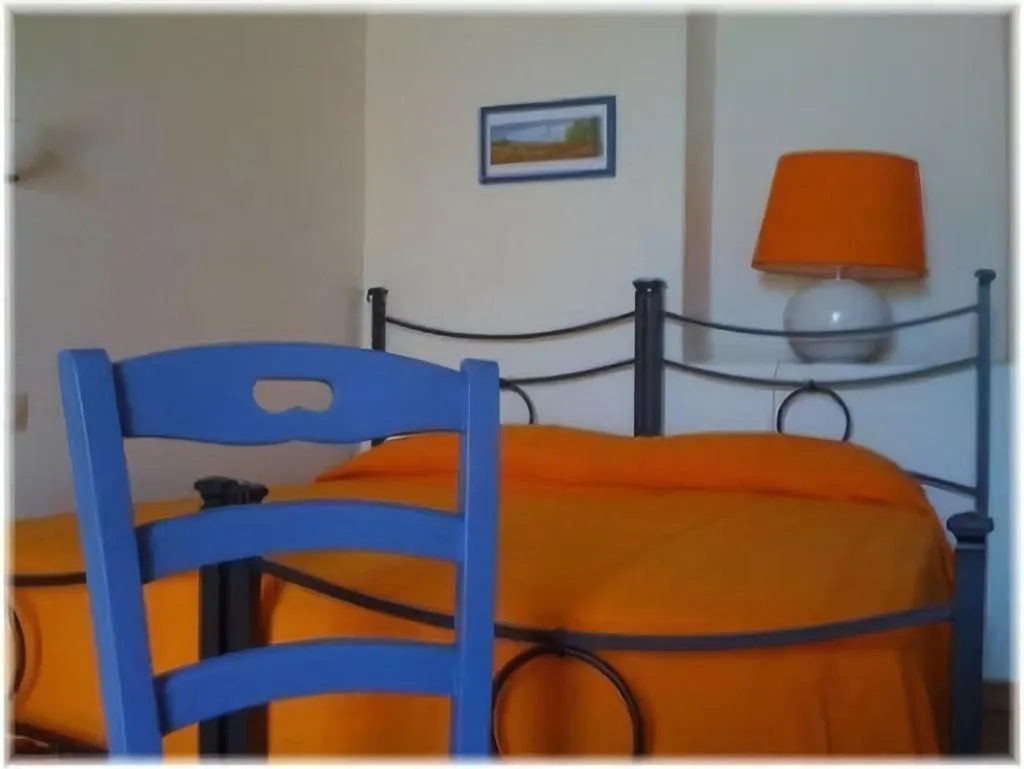 Room, Galea, Catania
