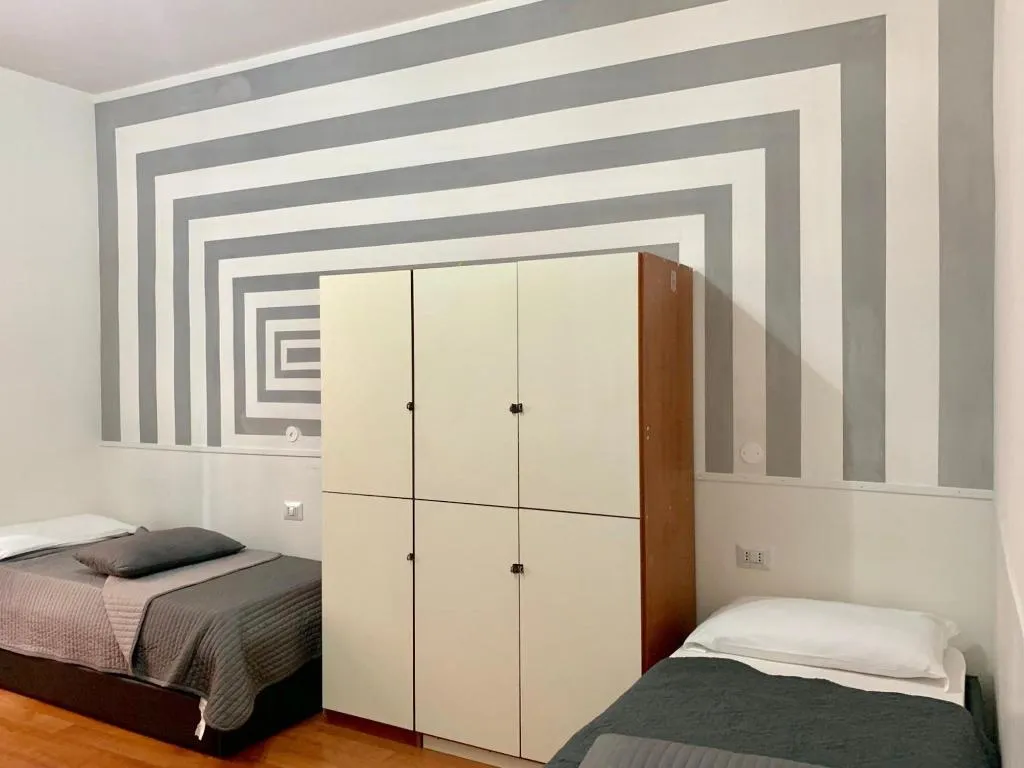 Room, Hi Termini, Naples