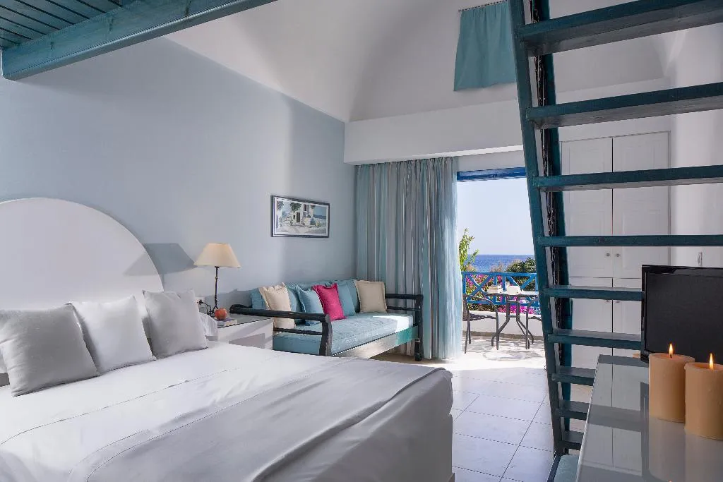 APARTMENT CAPACITY 4 Room, Veggera Hotel, Santorini