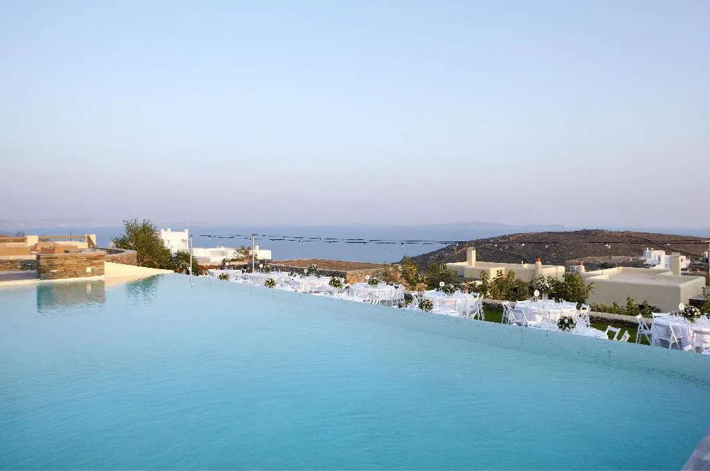 Pool, Diles & Rinies, Mykonos