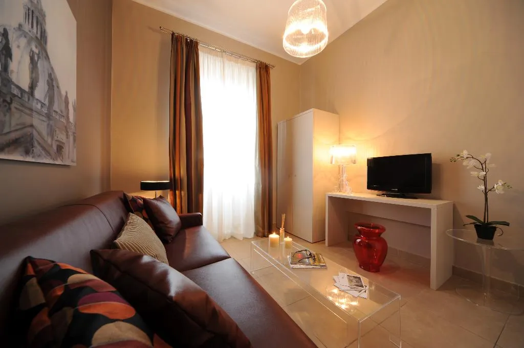 APARTMENT CAPACITY 4 Room, Residence Trianon Borgo Pio, Rome