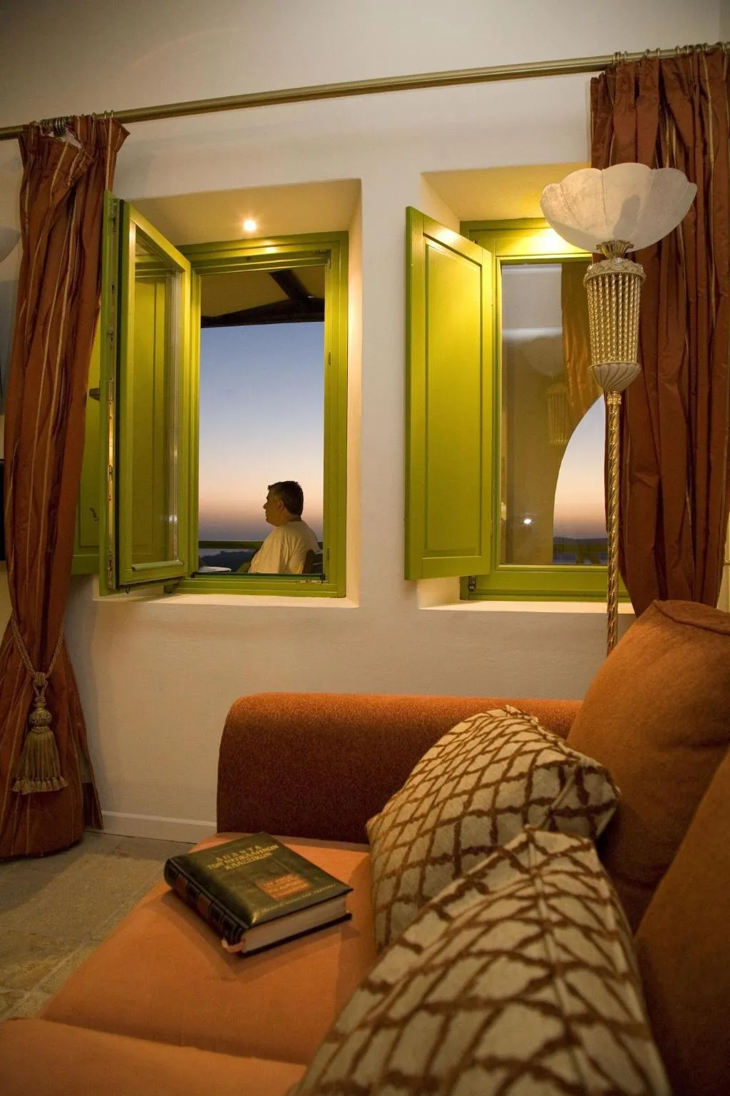 Room, Cabana 112 Cliff Suites, Santorini