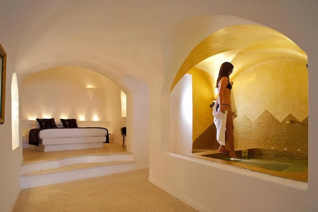 SUITE STANDARD Room, Above Blue Suites, Santorini