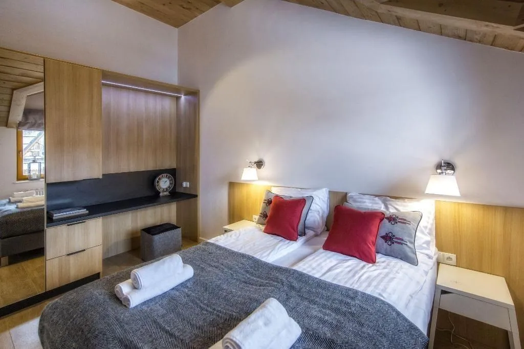 Room, ApartHotel Giewont, Krakow