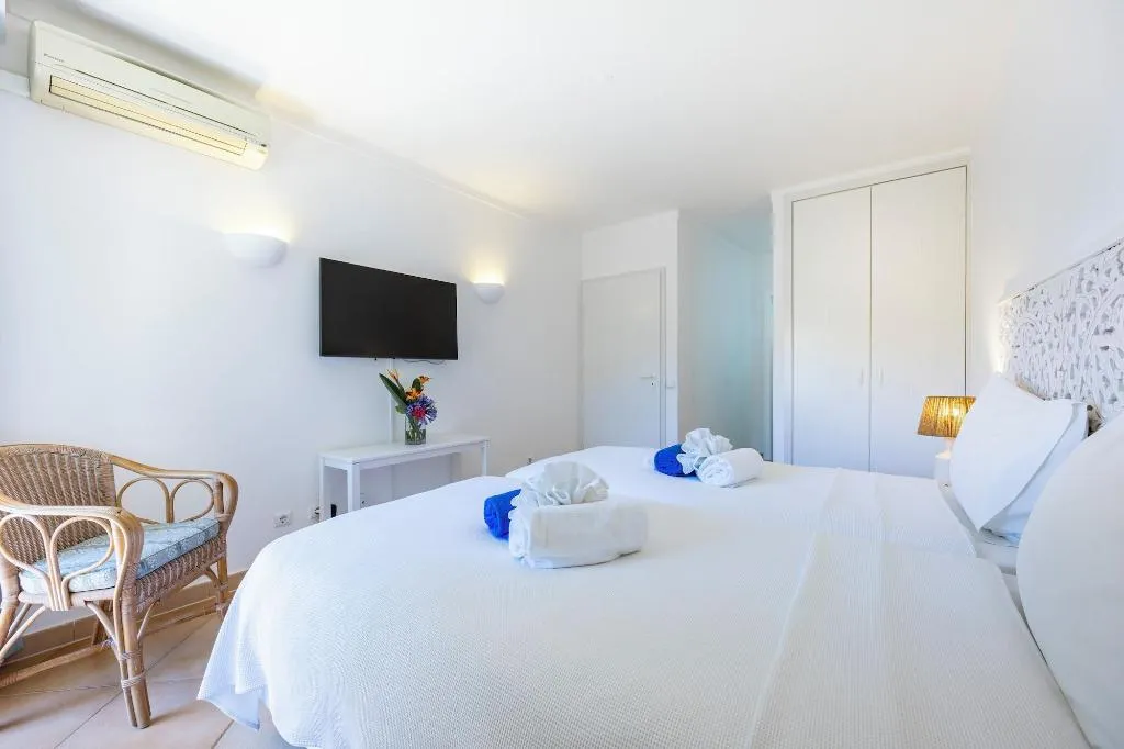 Room, Vila Palmeira, Algarve