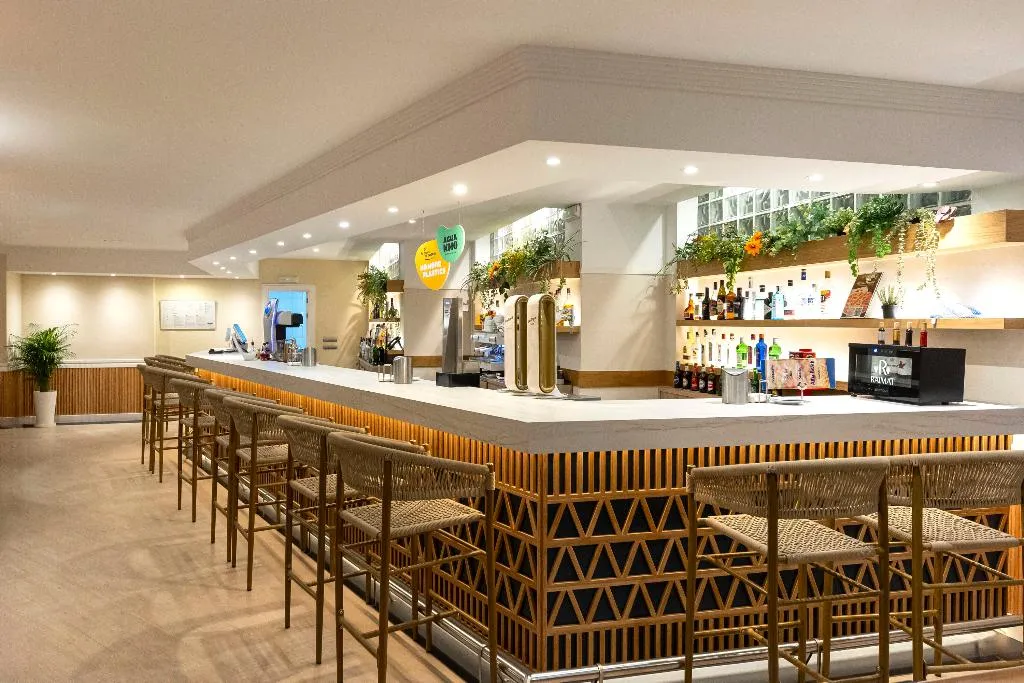 Bar, MedPlaya Hotel Alba Beach, Costa Del Sol