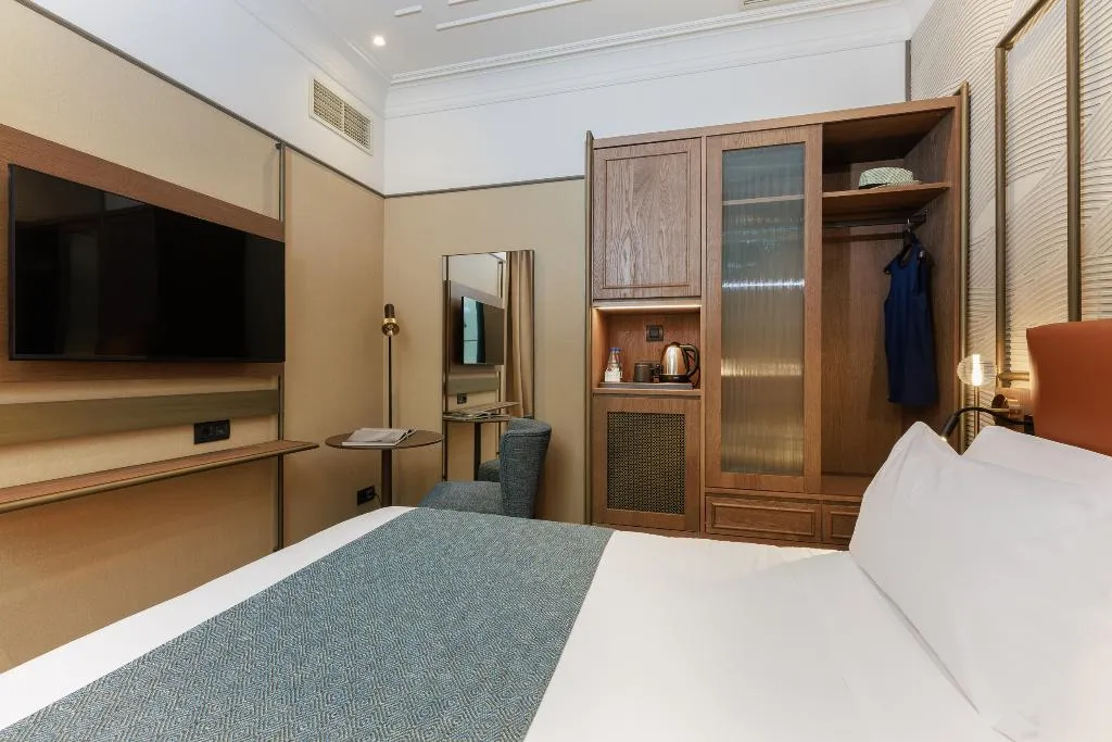 SINGLE INNER Room, Hotel Medinaceli 4*S, Barcelona