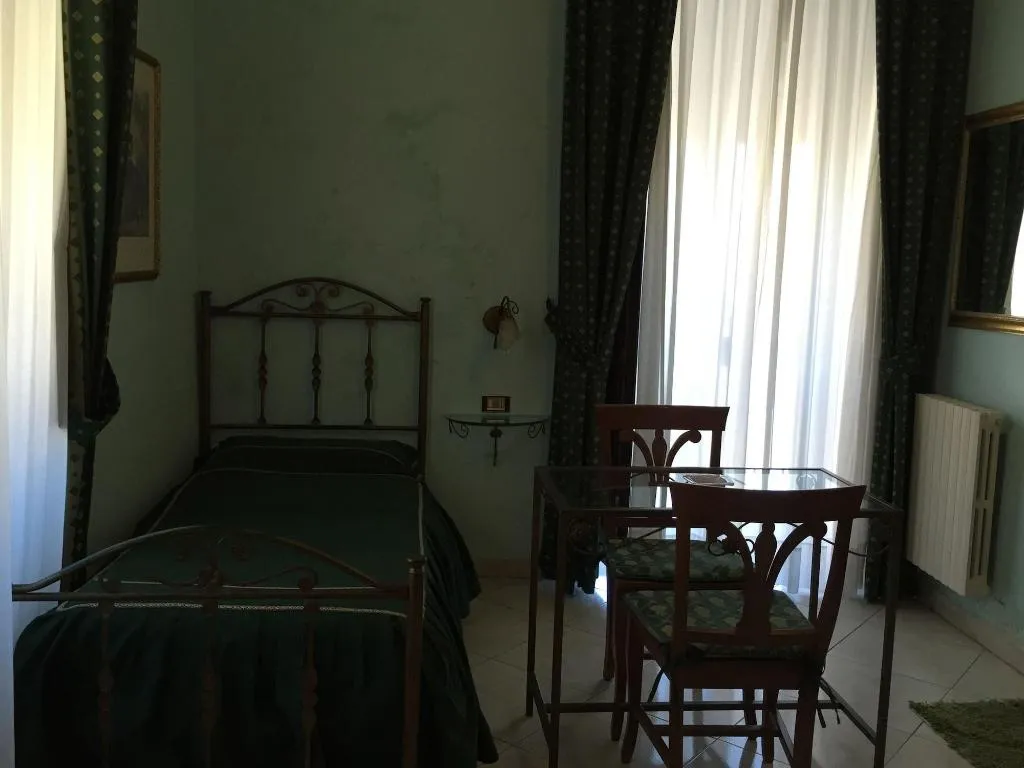Room, Hotel Centrale Europa, Catania