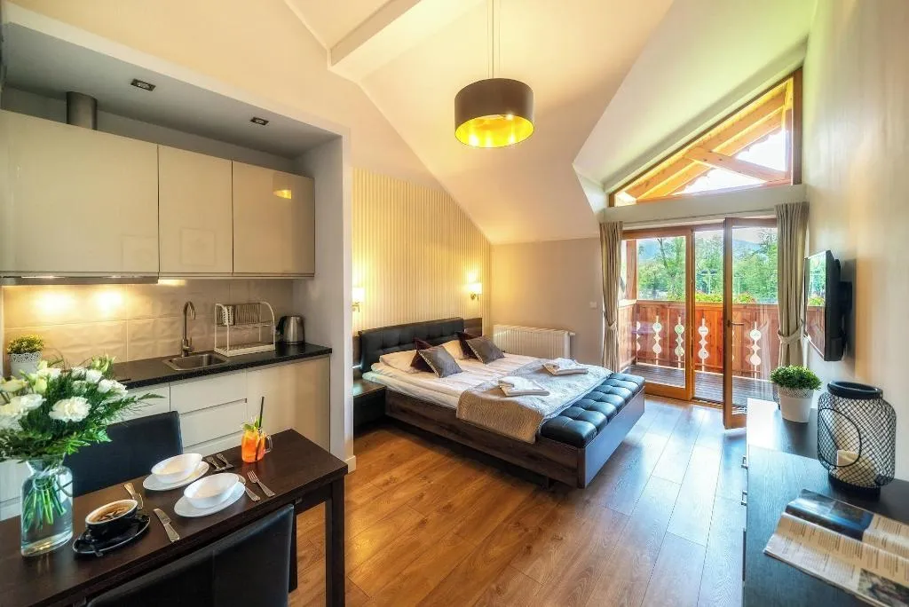 Room, ApartHotel Giewont, Krakow
