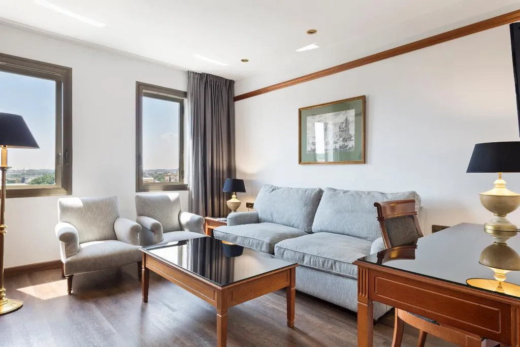 JUNIOR SUITE STANDARD Room, Best Western Premier CMC Girona, Costa Brava
