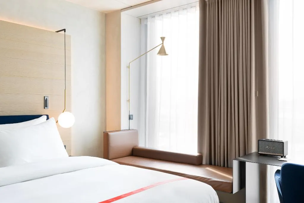 SINGLE STANDARD Room, Ruby Emma Hotel Amsterdam by IHG, Amsterdam