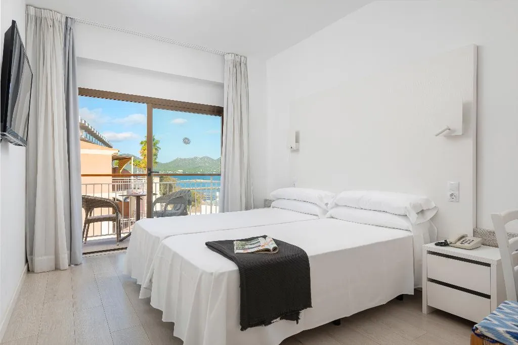 Double or Twin SIDE SEA VIEW Room, Hotel Atolon & Kaafu Beach Club, Majorca