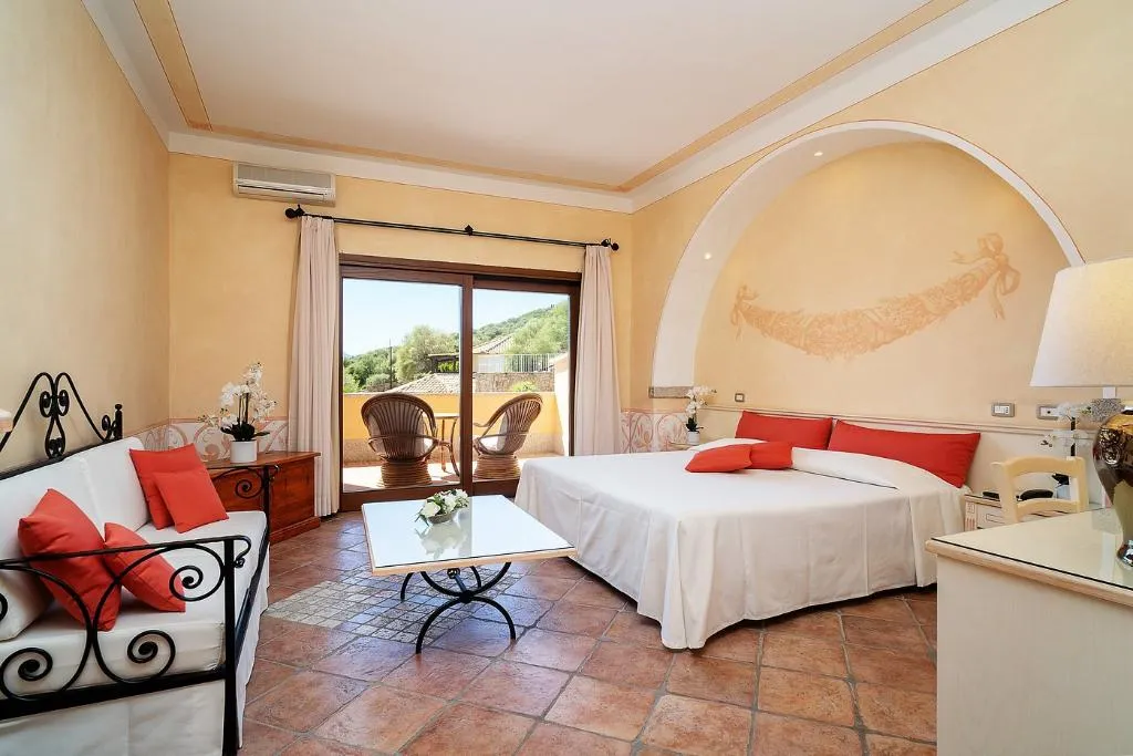 Double or Twin STANDARD Room, LH Pozzo Sacro, Olbia
