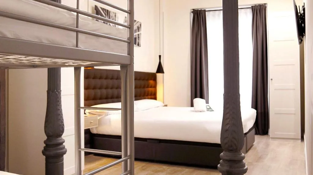 Room, Woohoo Rooms Chueca, Madrid