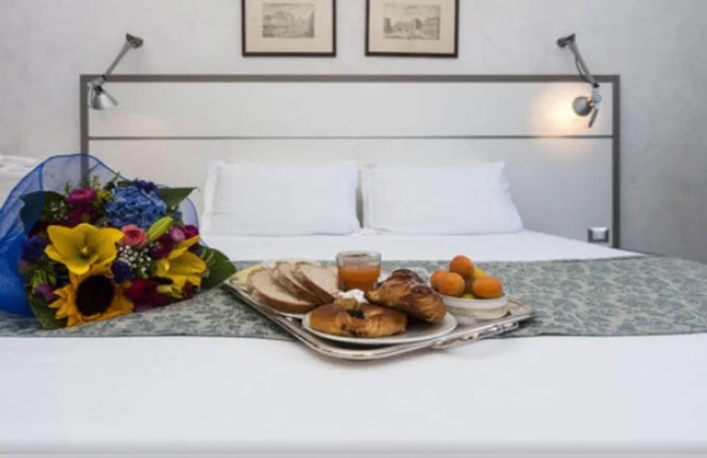 DOUBLE STANDARD Room, California, Rome