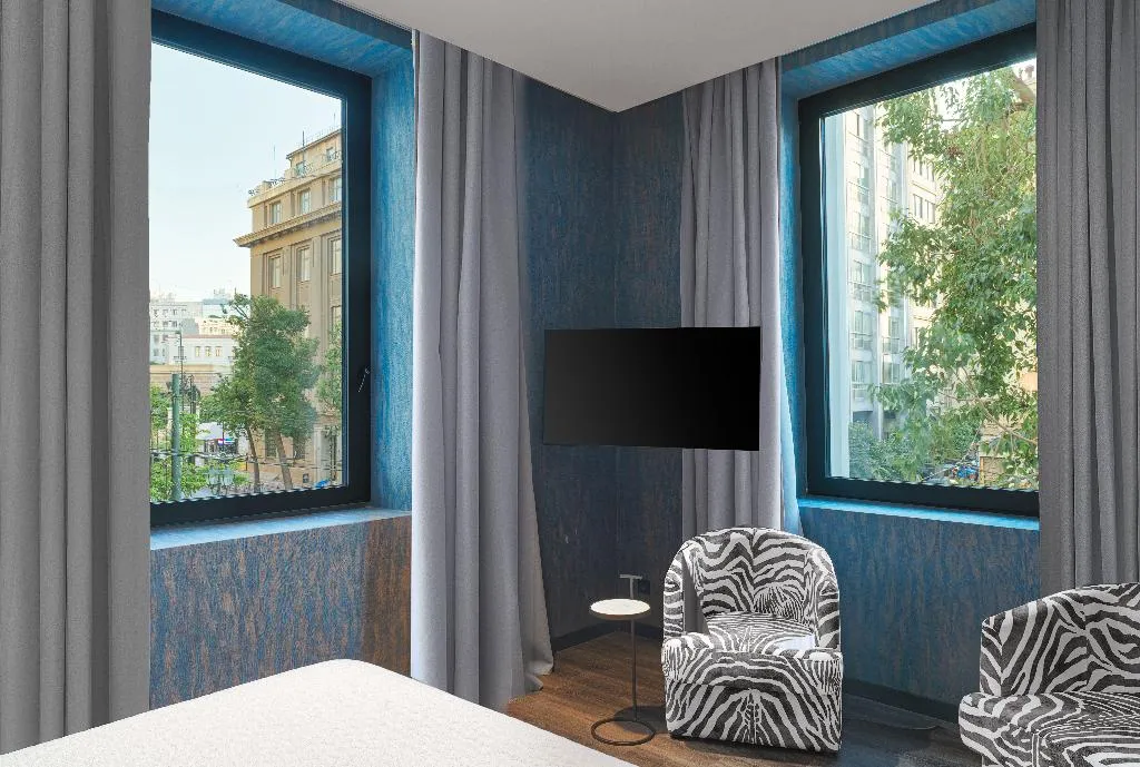 TRIPLE DELUXE Room, NYX Esperia Palace Athens by Leonardo Hotels, Athens