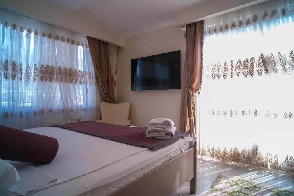QUADRUPLE COMFORT Room, Graf Victor Apart Hotel, Antalya
