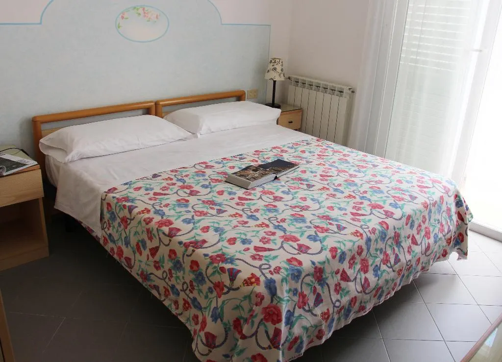 Room, Villa Cecilia, Naples