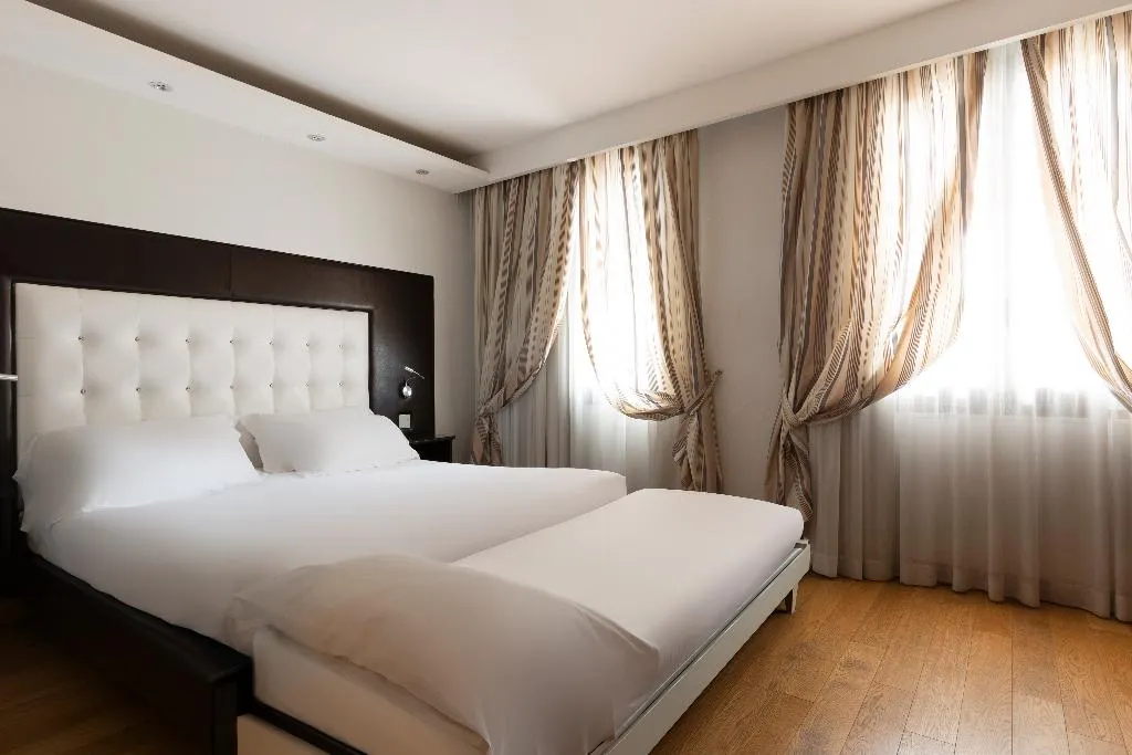 QUADRUPLE STANDARD Room, Royal Caserta Hotel, Naples