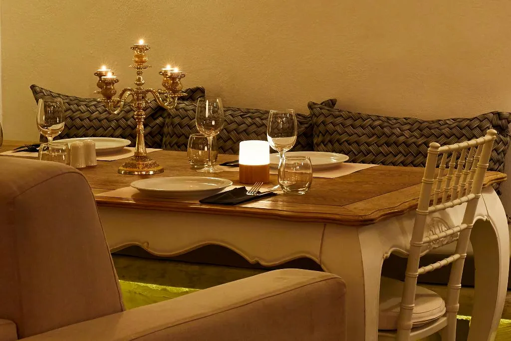 Restaurant, Suites of the Gods Cave Spa, Santorini