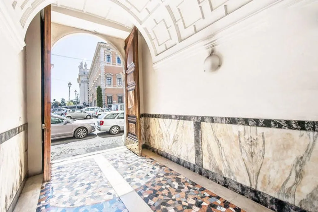 General view, Laterani Suite, Naples