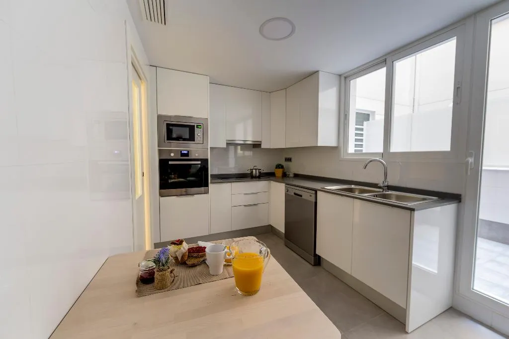APARTMENT TWO BEDROOMS Room, HQ Rooms San Vicente, Valencia