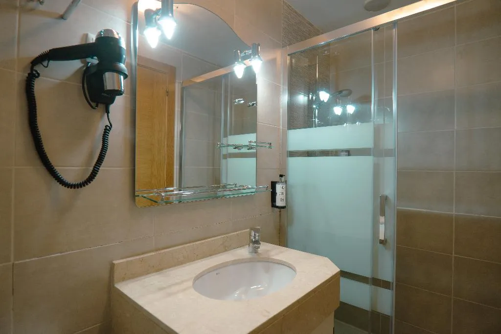APARTMENT CAPACITY 4 TWO BEDROOMS Room, Smartr Chueca, Madrid
