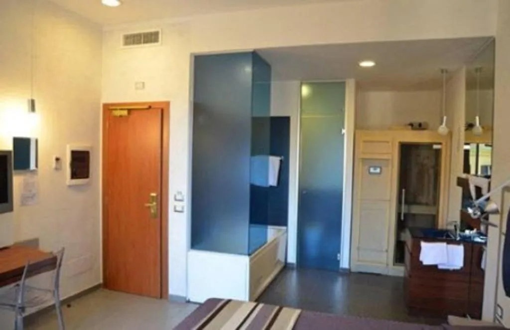 TRIPLE SUPERIOR Room, California, Rome