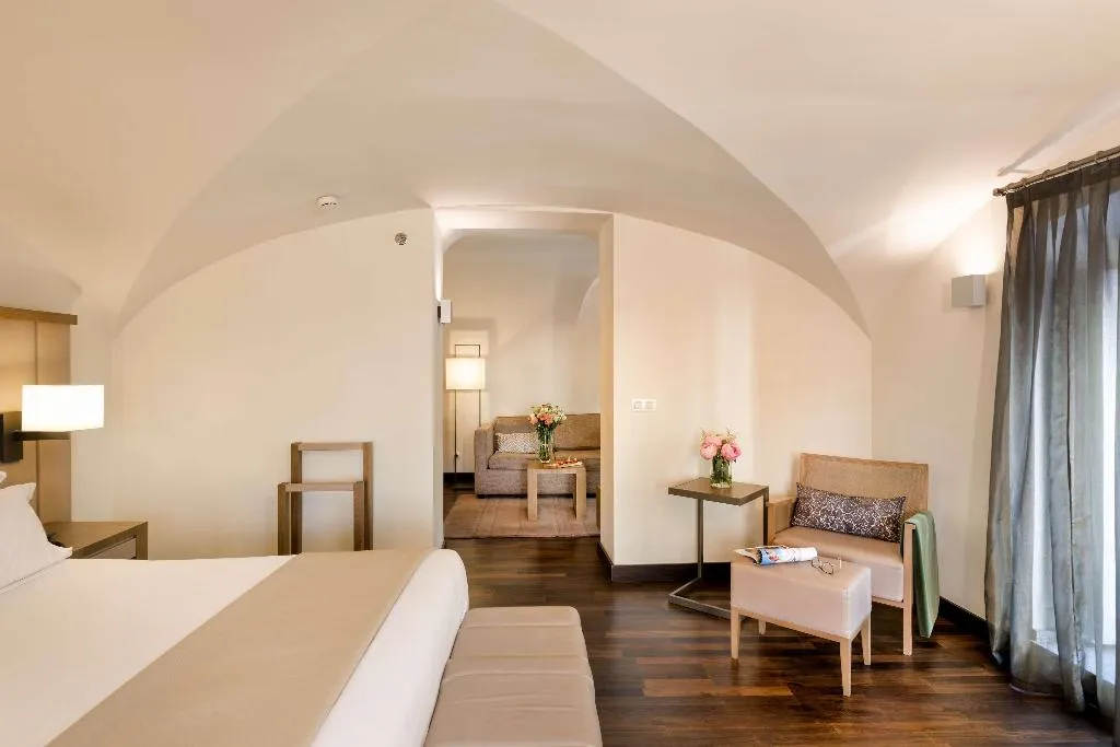 Room, NH Collection Madrid Palacio de Tepa, Madrid