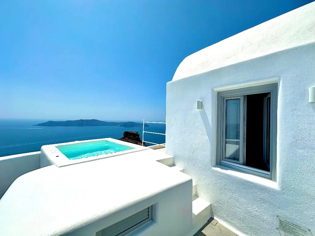 JUNIOR SUITE WITH JACUZZI Room, Eteoro Suites, Santorini