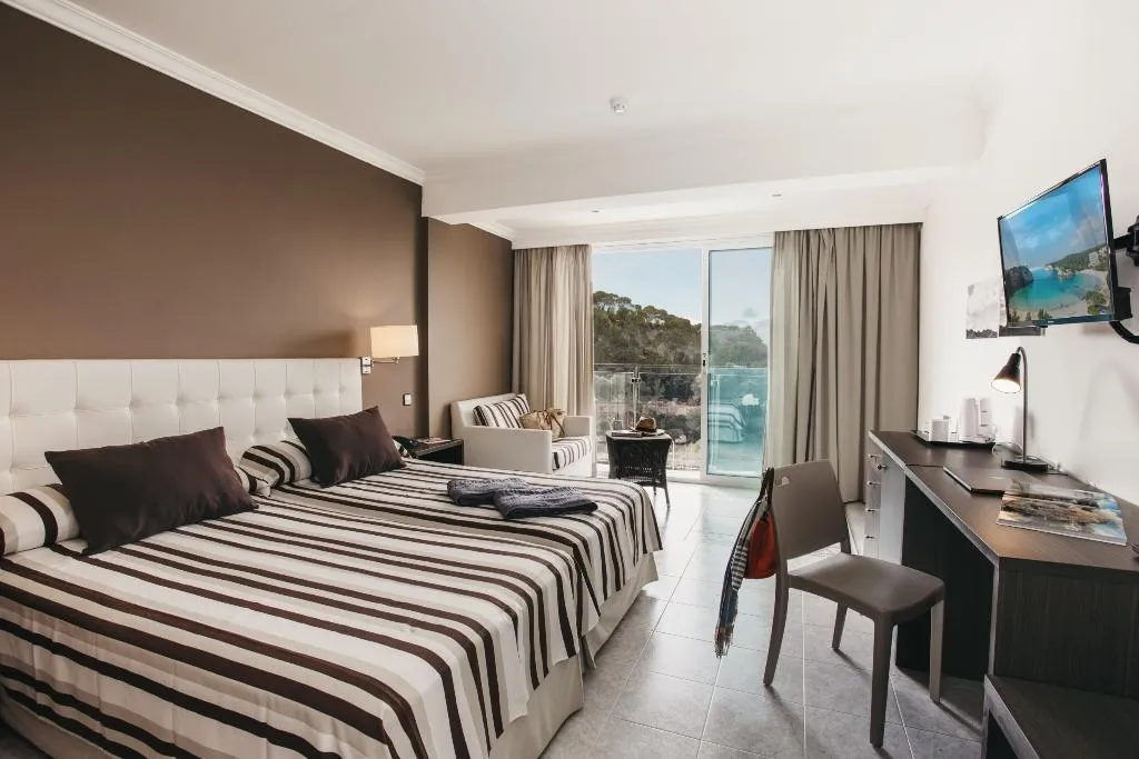 SUITE ONE BEDROOM Room, Minura Cala Galdana & Apartamentos d´Aljandar, Menorca