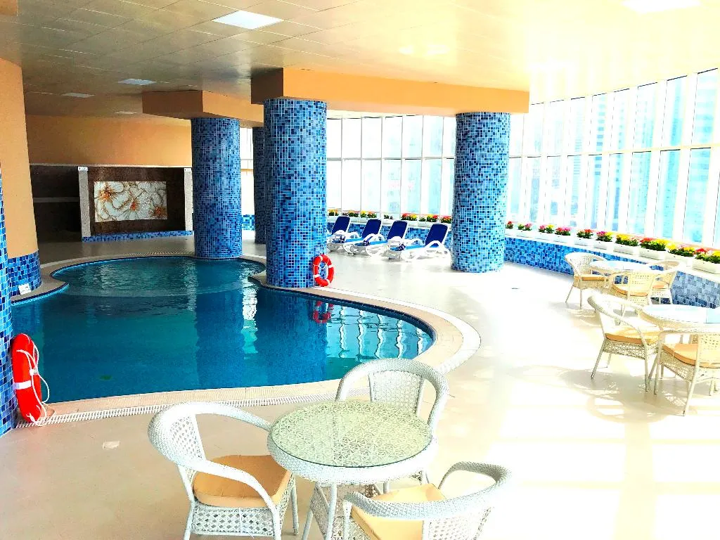 Pool, Aryana, Dubai