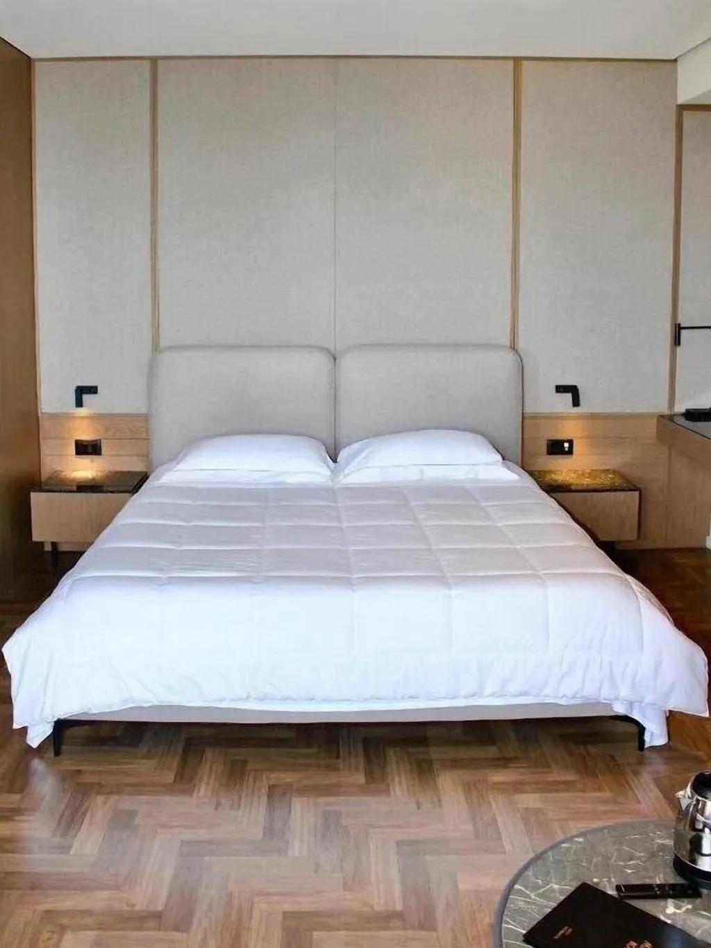 Room, Mazarine Hotel, Kavaje