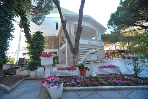 Hotel Elesio, Kavaje
