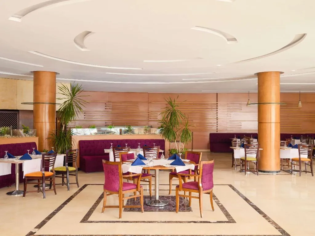 Restaurant, Novotel Cairo Airport, Cairo