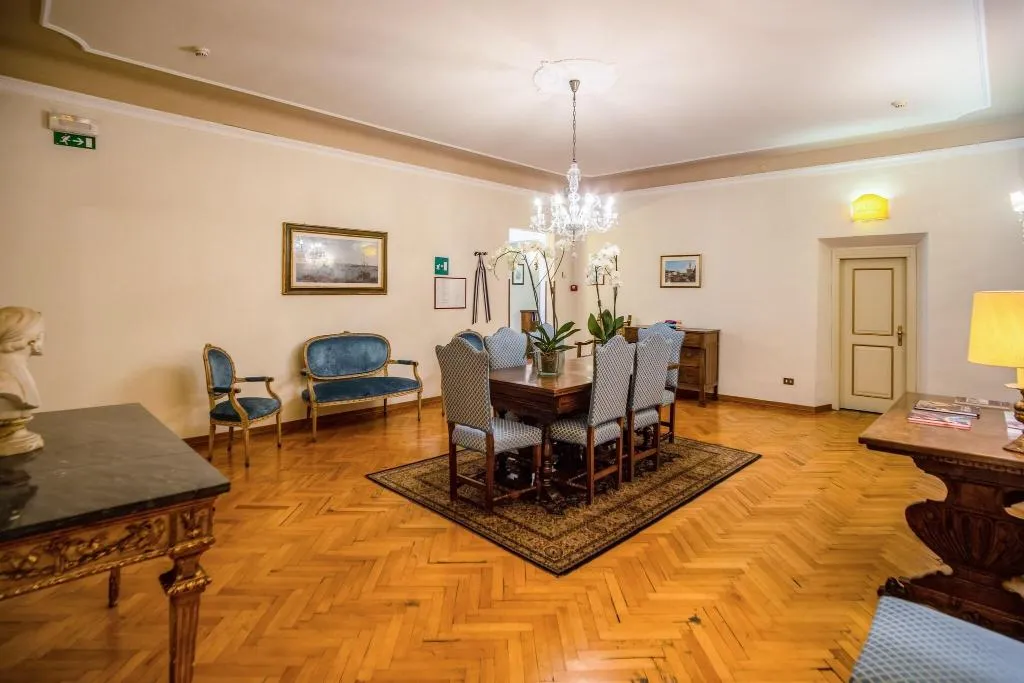 Lobby, Martelli, Florence