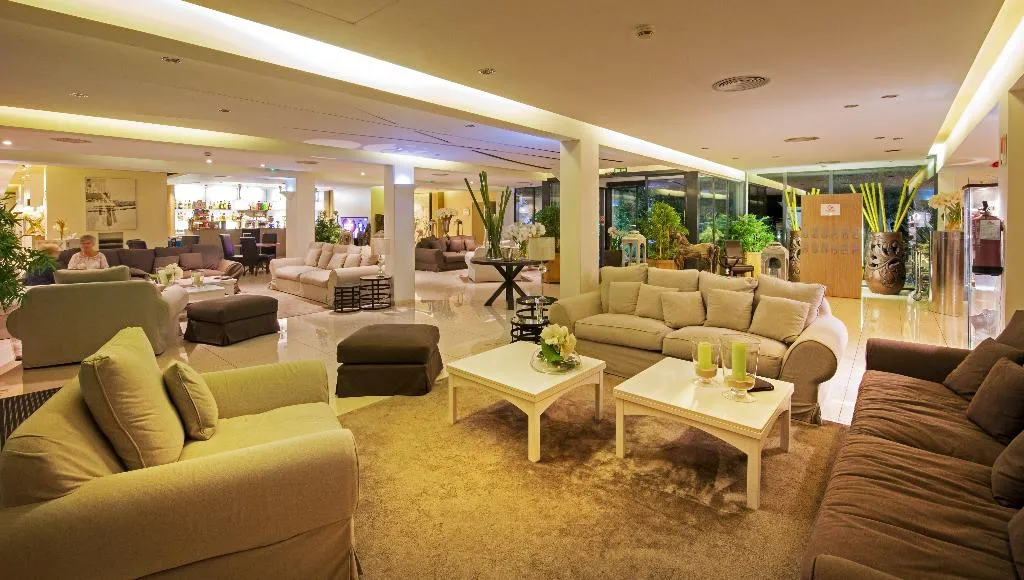 Lobby, Eden Park, Costa Brava