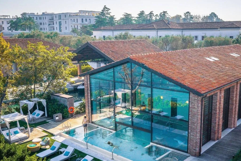Sports and Entertainment, JW Venice, Venice