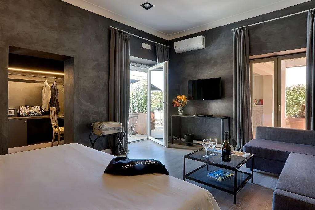 Room, Casa Pacifico Pompei, Naples