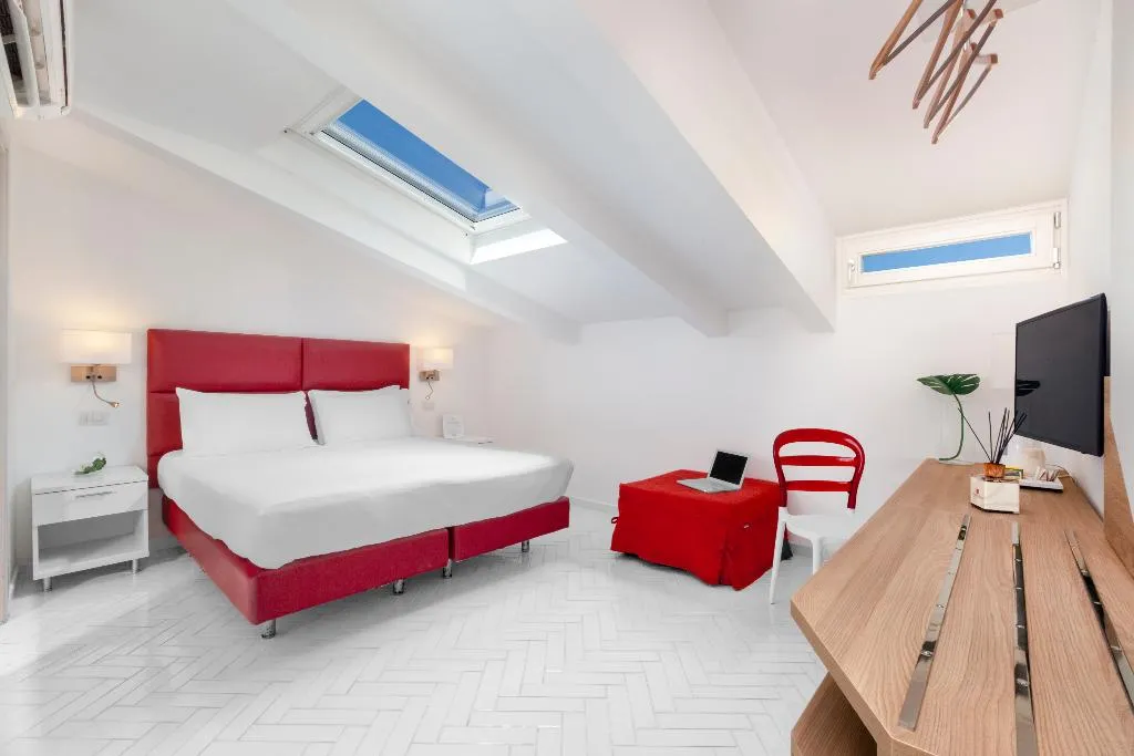STUDIO STANDARD Room, Palazzo Tasso, Naples