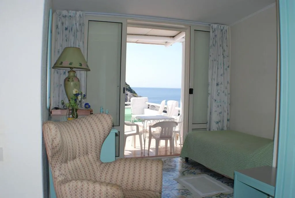 Room, La Palma, Naples