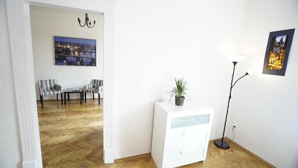 APARTMENT ONE BEDROOM ONE BATHROOM Room, Royal Road Residence, Prague
