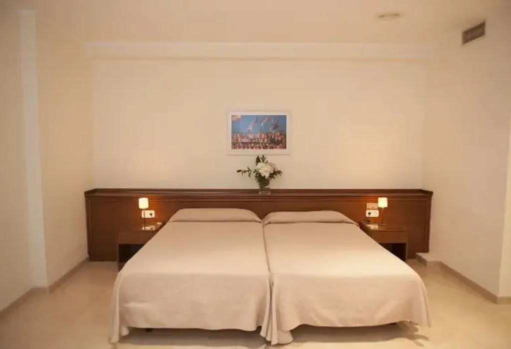 DOUBLE STANDARD Room, Lloyds Beach Club, Costa Blanca