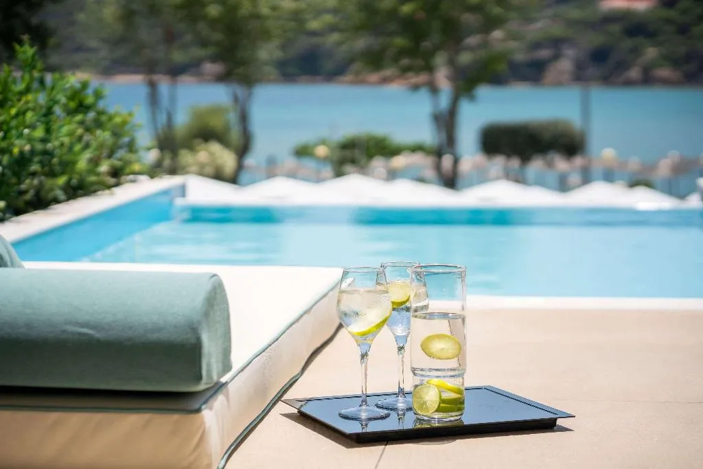 BUNGALOW WITH PRIVATE POOL Room, Dolce Attica Riviera, Athens