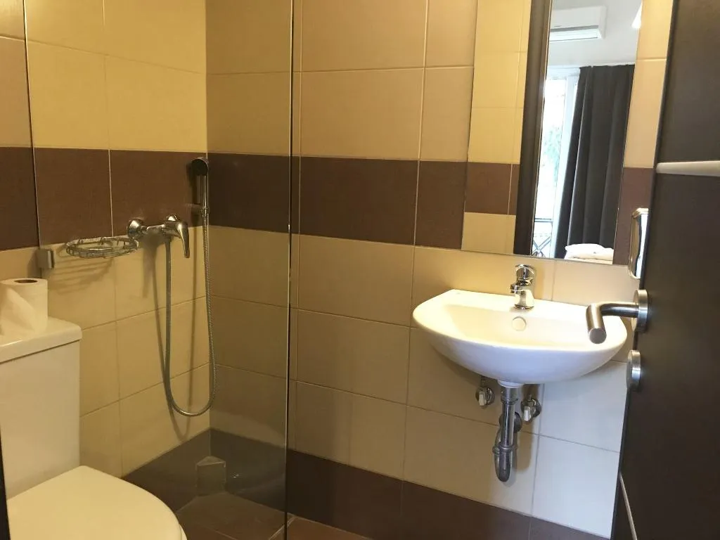 Room, Pella Inn Hostel, Athens
