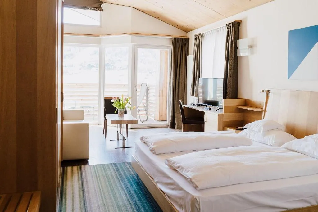 DOUBLE DELUXE Room, Lac Salin Spa & Mountain Resort, Milan