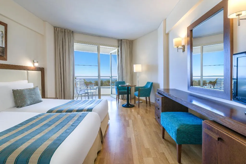 DOUBLE SEA FRONT Room, Golden Bay Beach hotel, Cyprus