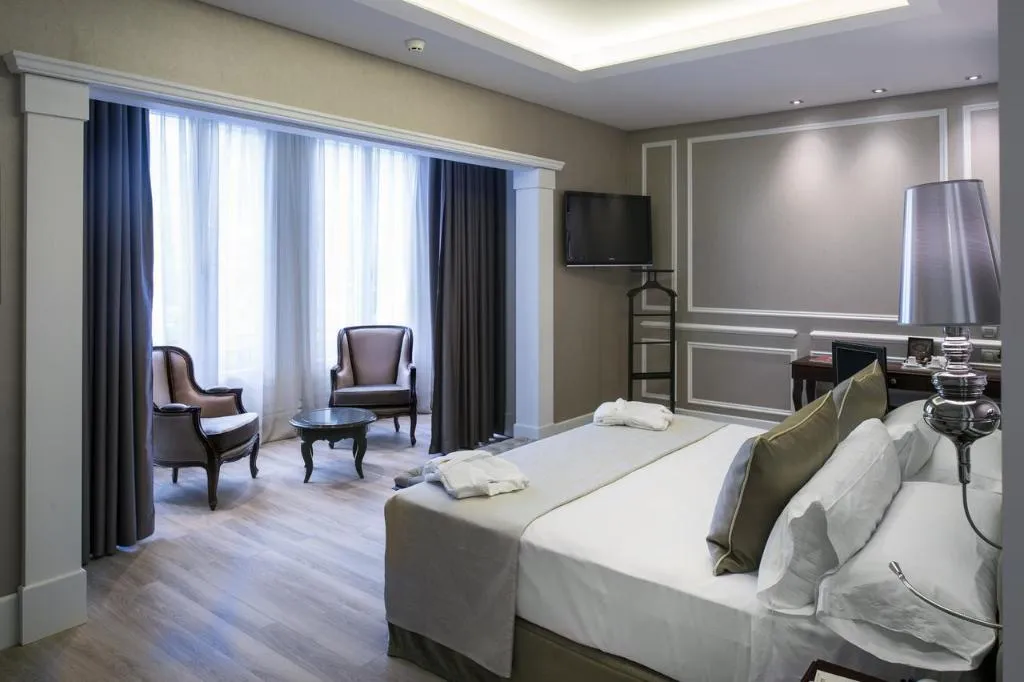 Room, Catalonia Passeig de Gracia, Barcelona