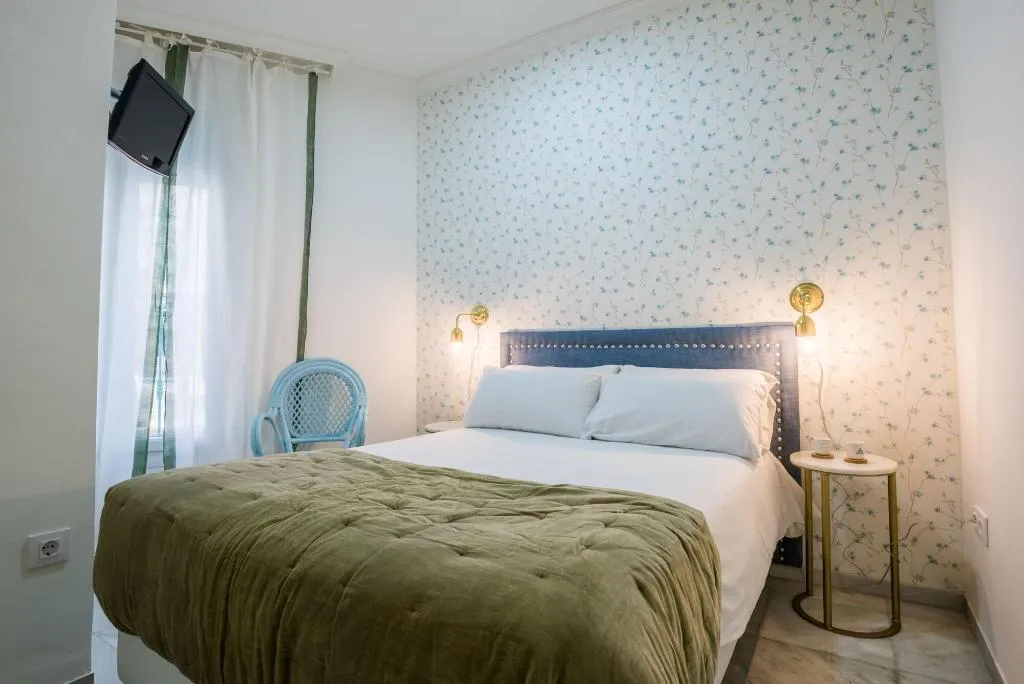 Room, Jardin de La Alameda, Seville